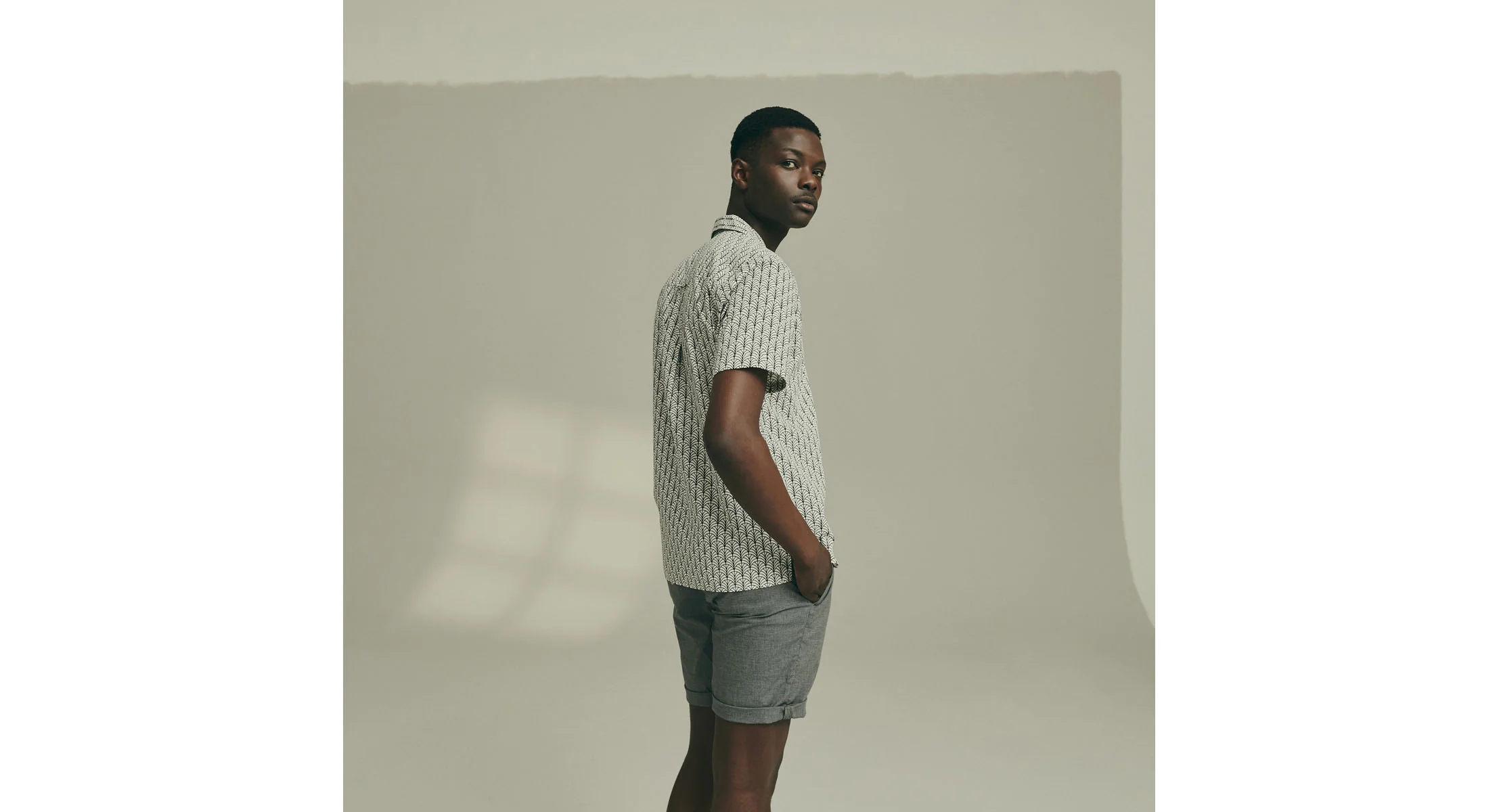 Thoresway White/Black 8 Thoresway White/Black