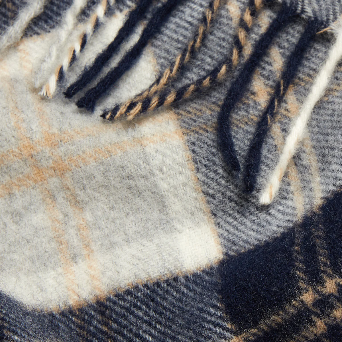 Innerwick Navy/White 3 Innerwick Navy/White